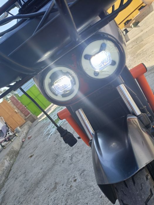 Электро мопед с оригинал зарядкой