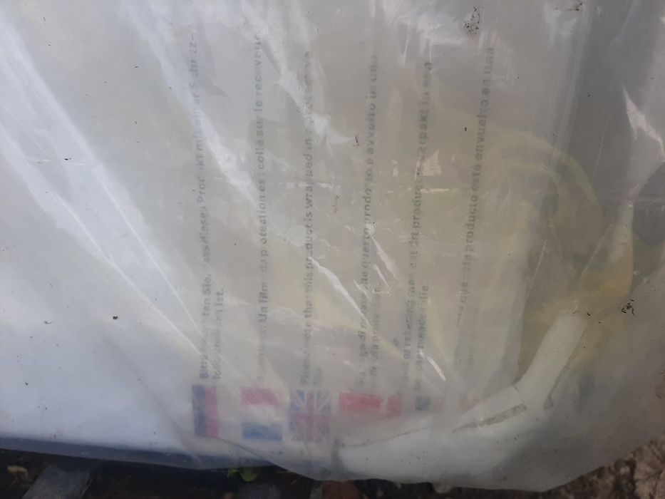 Vând urgent cădițe de duș din Acril...