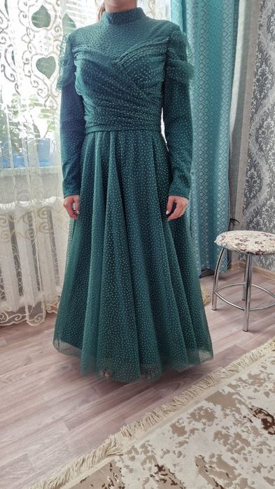 Продаётся вечерние платье