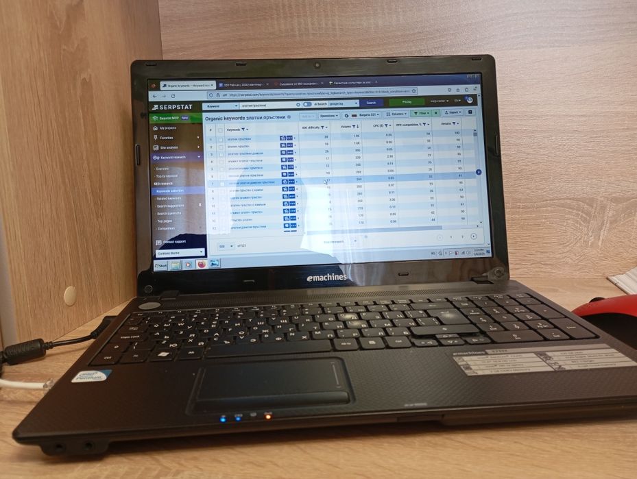 ACER eMachines E732 с Windows 7