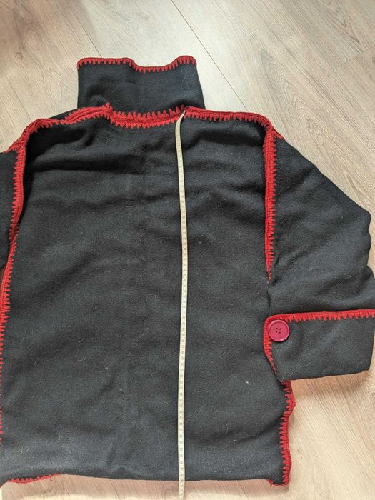 Вълнено ретро манто