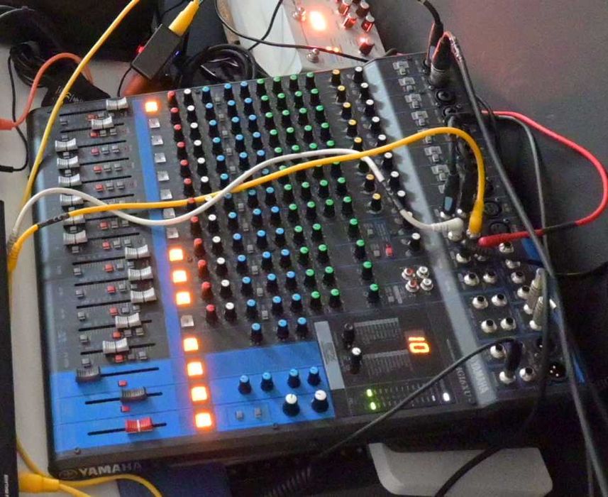 Аналогов миксер Yamaha MG16xu