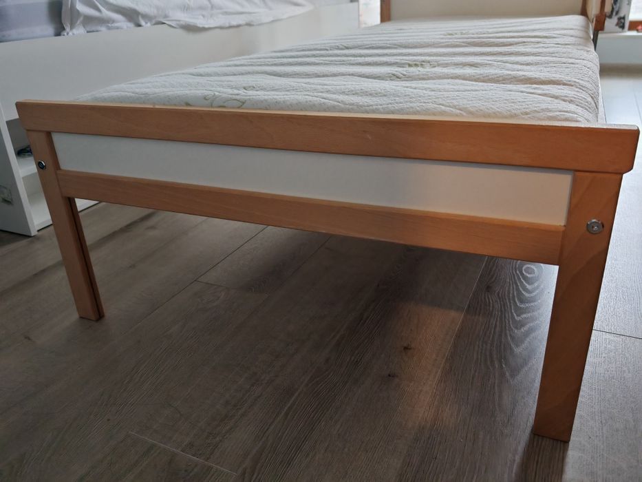 Детско легло с подматрачна рамка и матрак