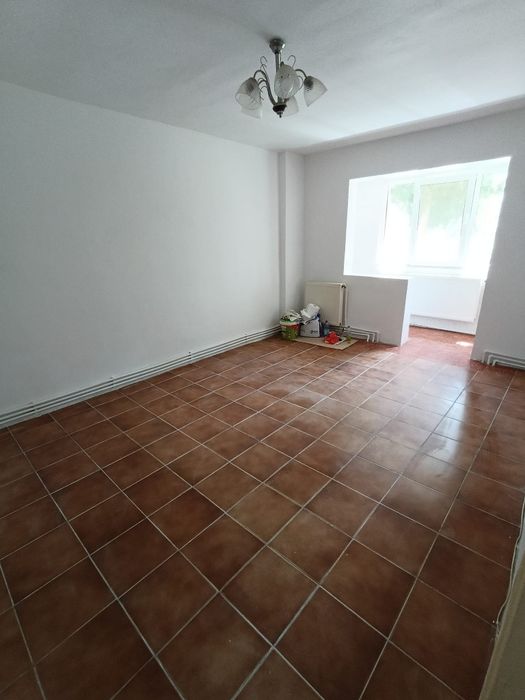 Vând apartament  2 camere