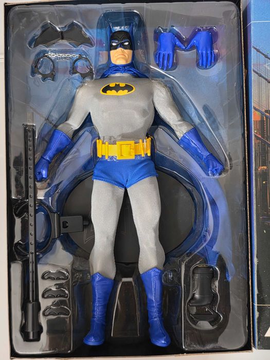 Figurina Colectie 1/6 DC Direct Deluxe Collector Figure Batman Classic