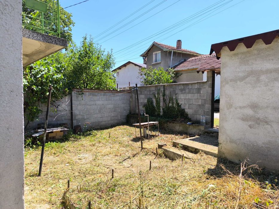 Продава се Къща в с. Караполци, Област София-област - 74 кв.м за 768 €/кв.м - Снимка #4