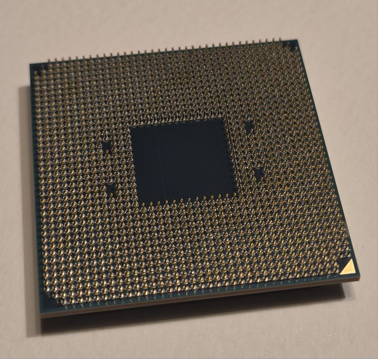 Ryzen 5900X CPU , 12 ядра/24 нишки, 4.8 Ghz процесор