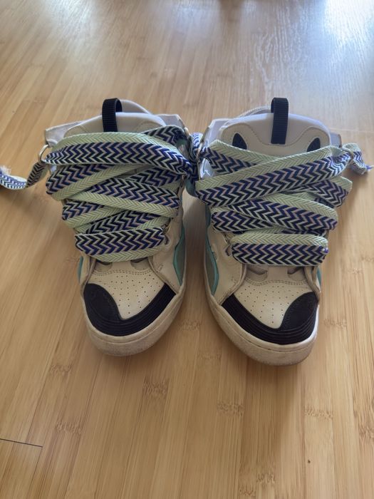 Lanvin blue curb