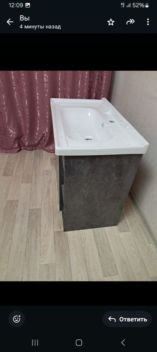 Соки выжималка и стол и ракавина