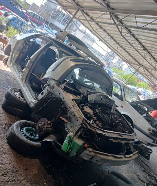 Aripa fata dreapta Renault Laguna a 2-a generatie