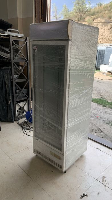 Холодильник для магазина / Холодильник