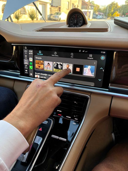 Porsche PCM Активира Android Auto Apple CarPlay Smartphone Full Screen
