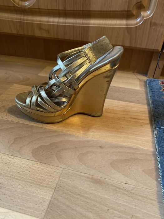 Обувь куртки туфли платя