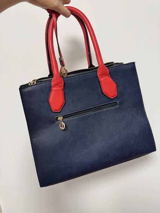 Чанти се продават по отделно всяка;  червената е Vera Pele естествена