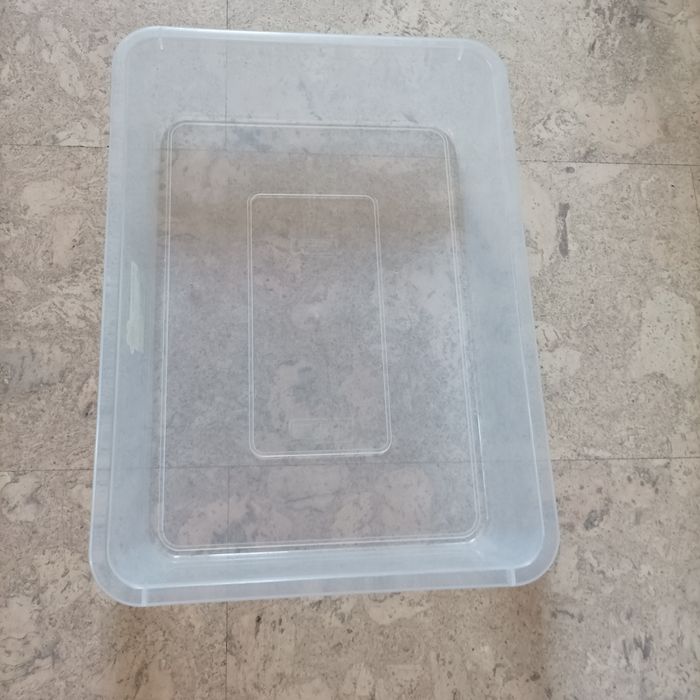 Продам пластиковые контейнеры/коробки