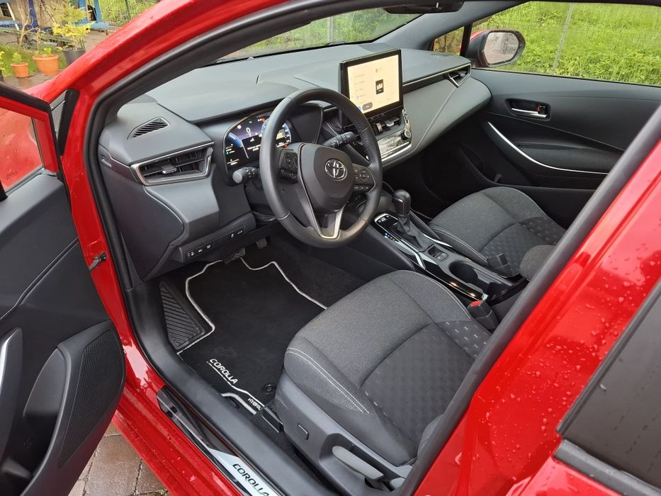 Vand Toyota Corolla hybrid 2024