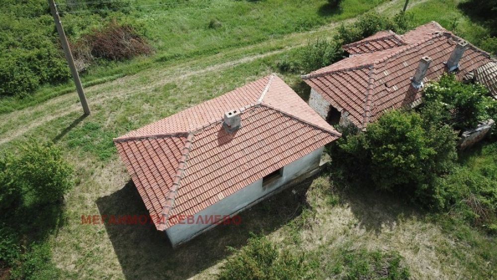 Продажба Къща гр. Севлиево - гр. Севлиево 1000m² и двор 1000m²