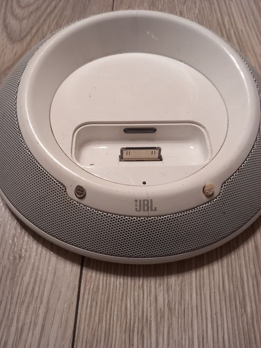 Vand Boxa/Dock Jbl On Stage III p