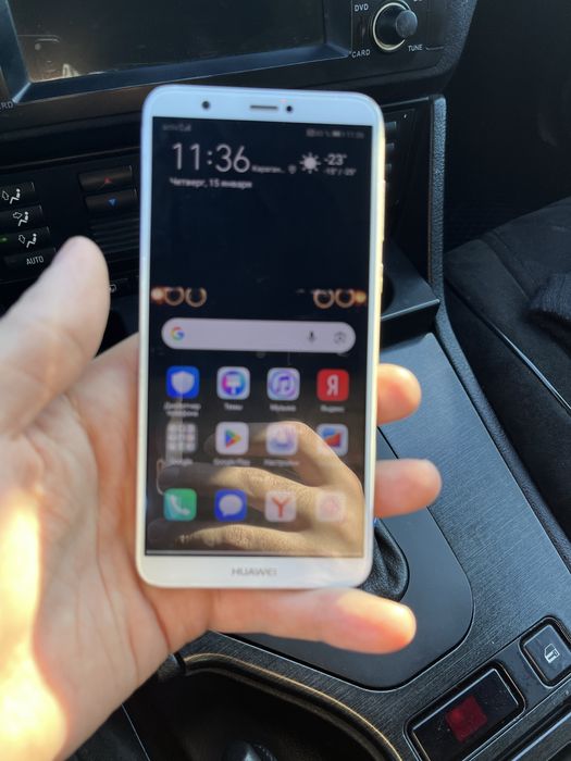 Хуавей P Smart 32 gb