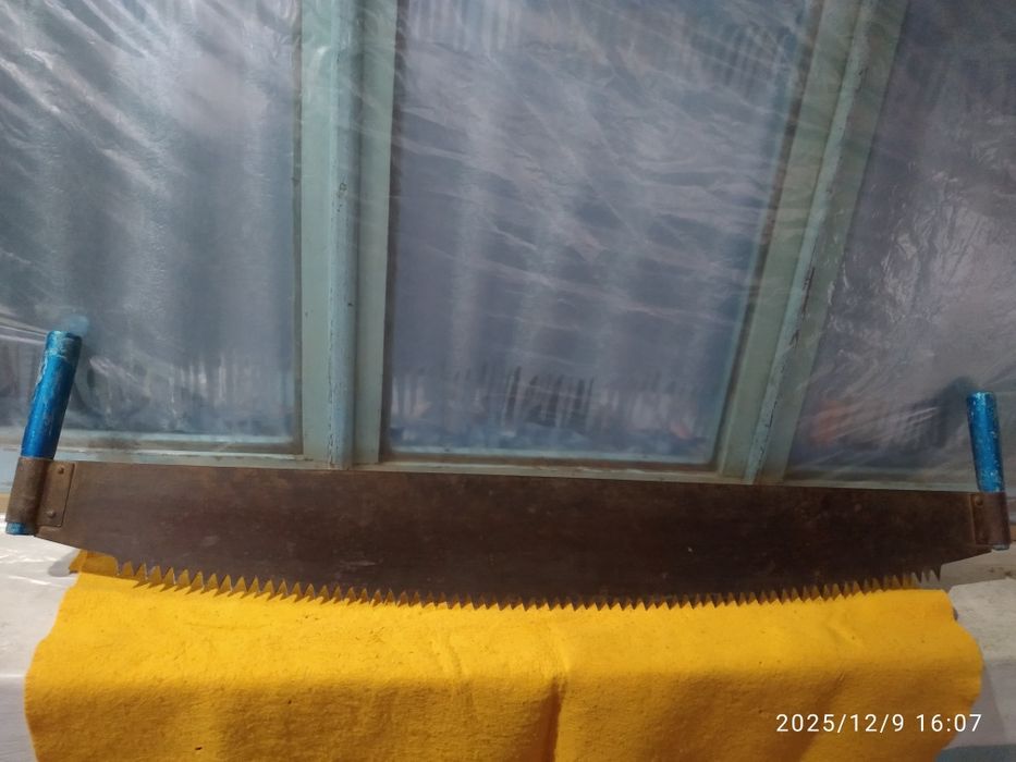 Ручная пила дружба.