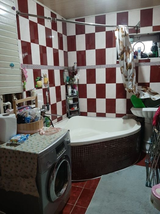 Ангрен 6/4да 2 хонали уй сотилади. Бизнес учун зўр