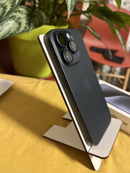 Iphone 15 pro без ремонта акум 89%