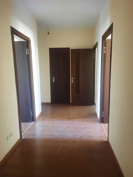 Sergili yangi choshtepada 3 xona srochniy sotiladi 68000