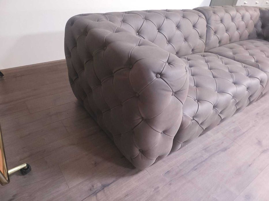 Дизайнерски кафяви кожени дивани две четворки Честърфийлд