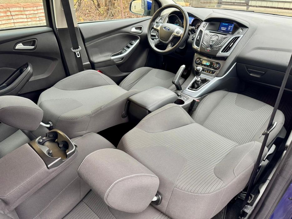 Ford focus Titanium   distributie noua ulei si filtre  !! Climatronic