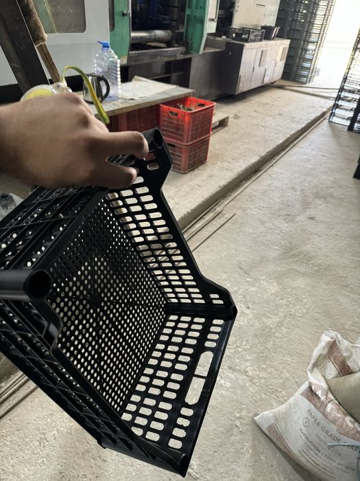 Yashiklar plasmassa (karzinka)