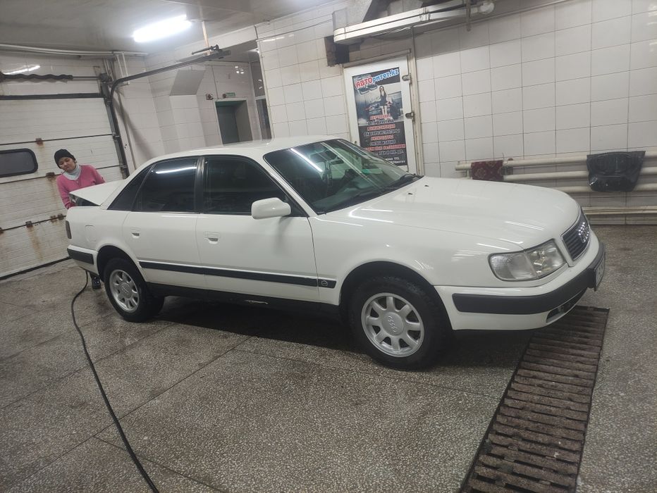 Продам Ауди 100 с4