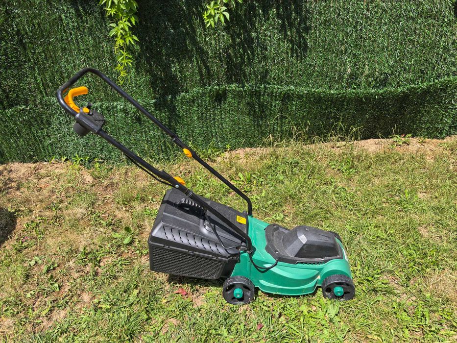 Masina electrica de tuns gazon M3E1032G, 1000W, sac colector 27L