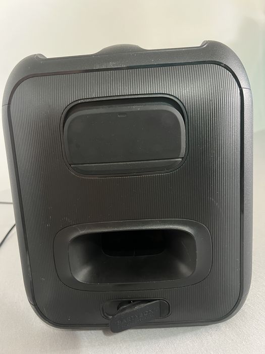 Vand boxa JBL partybox