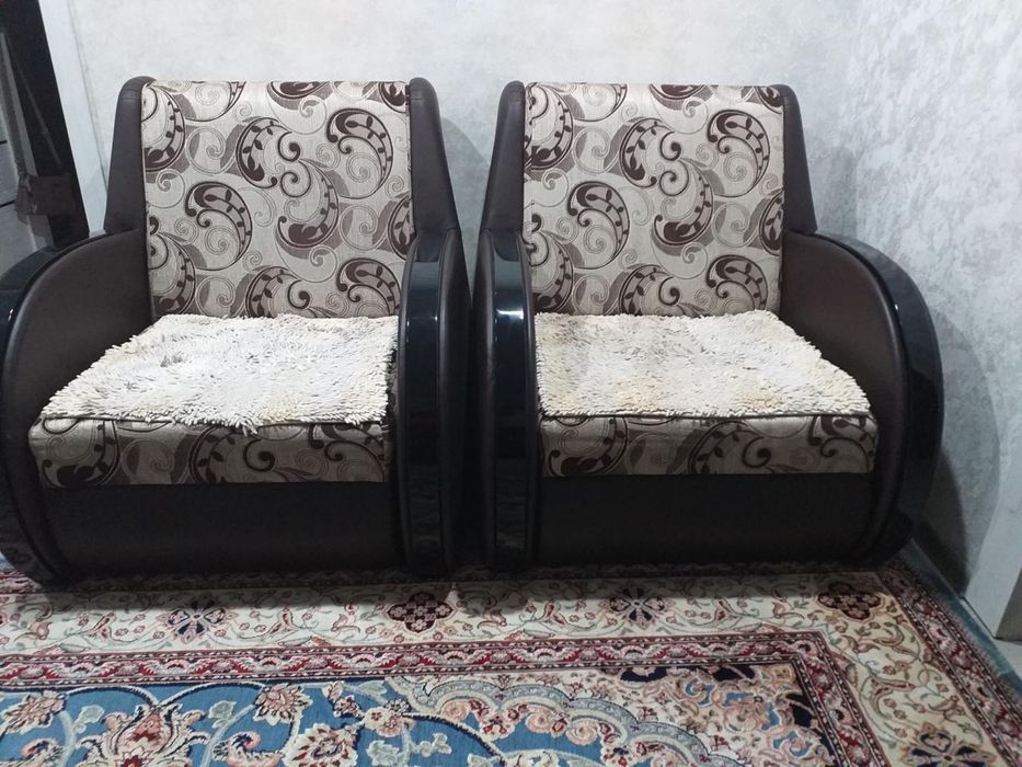 Диван и 2 кресла