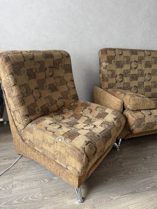Продам диван и кресло