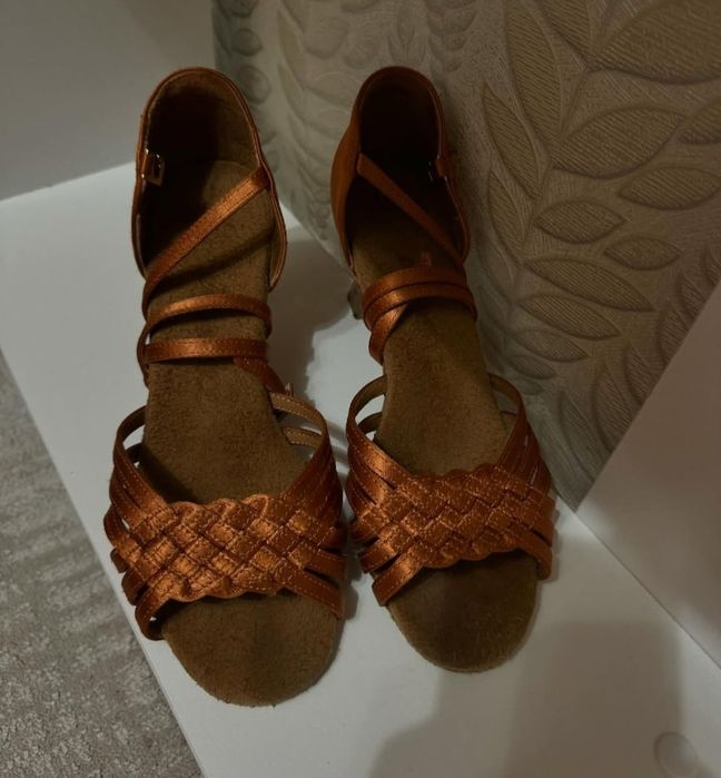 Туфли танцевальные