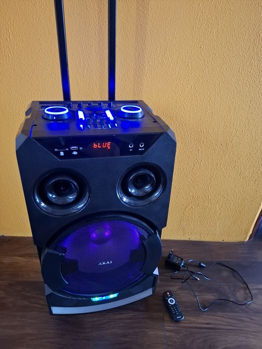 Преносима колона Akai ABTS-112 Trolley Speacer – като нова!