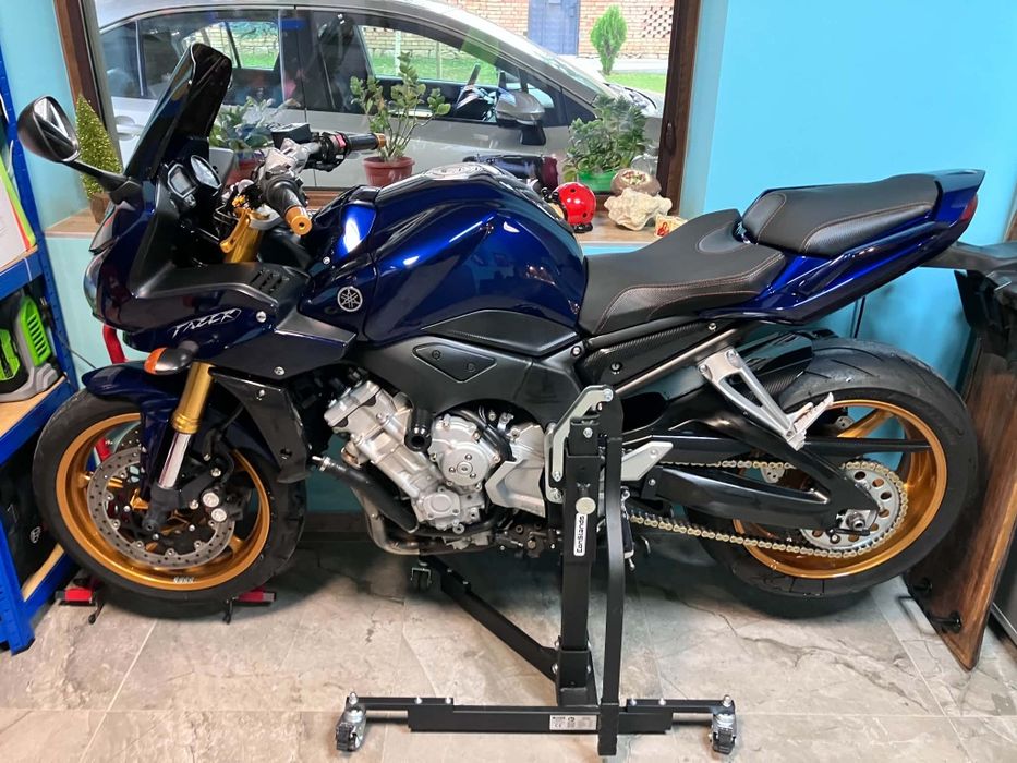 Yamaha FZ1 2006 перфектен !!!