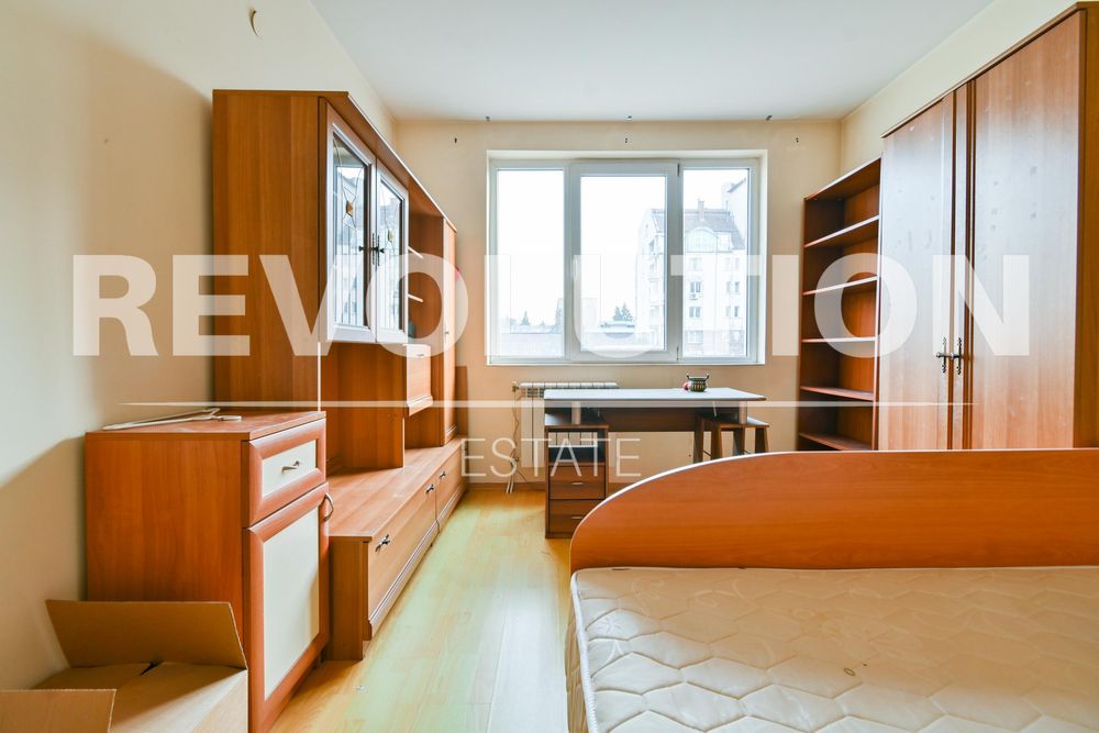 Дава се под наем Тристаен апартамент в София, Дианабад - 102 кв.м за 818 € - Снимка #2