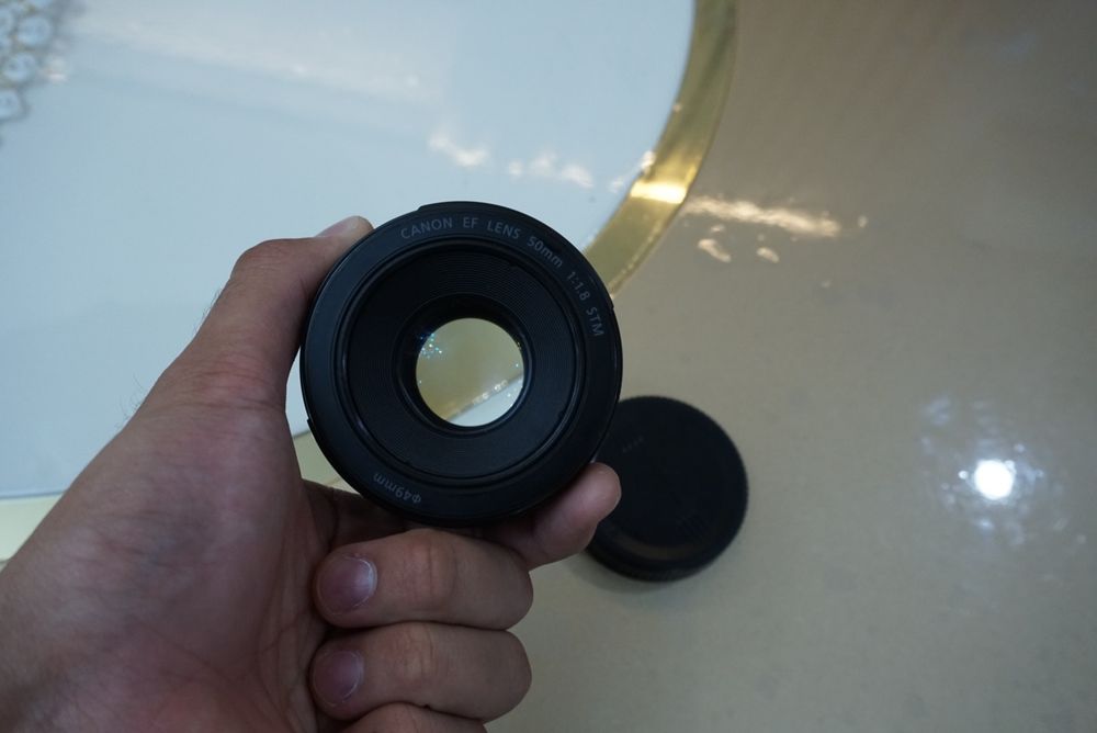 Canon EF 50mm f/1.8 STM