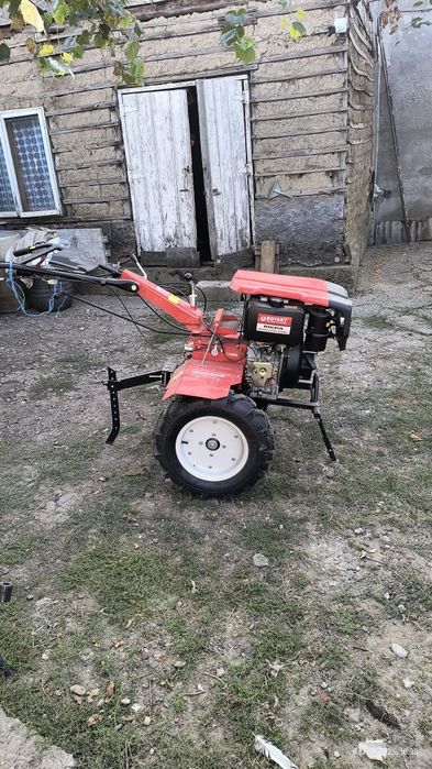 Vând motocultor nou