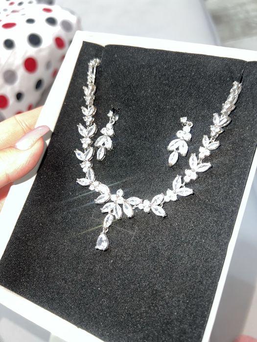 Продам свадебное украшение невесты