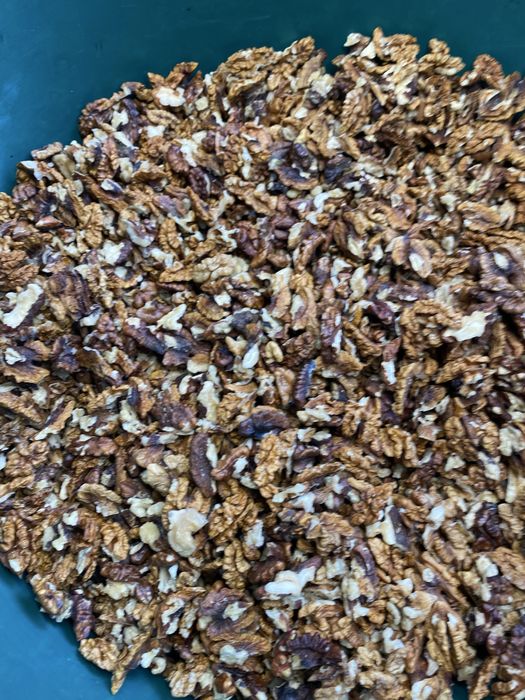 Miez cafeniu fara mucegai  aproximativ  10kg