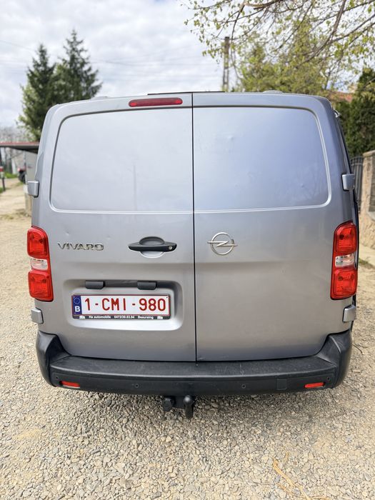 Opel Vivaro * Renault Trafic * Toyota Proace * Euro 6 * Manual * Extralung * 6 Locuri + marfa *