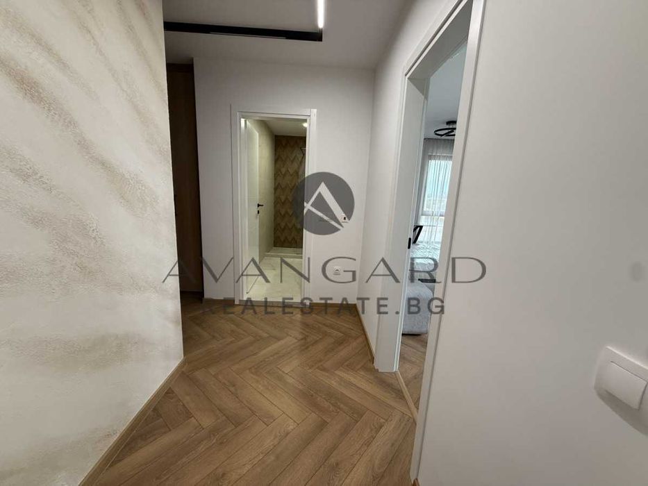 Продава се Тристаен апартамент в Пловдив, Кършияка - 150 кв.м за 1980 €/кв.м - Снимка #8