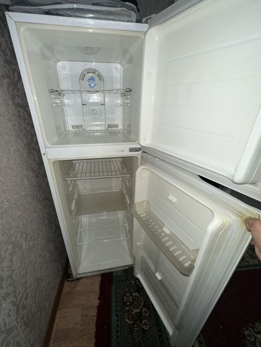 Продам холодильник