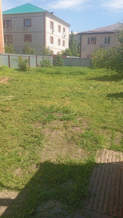 Покос травы триммером