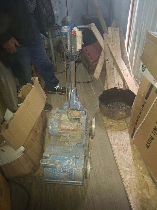 Продам паркетно шлиф машинку