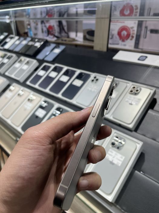 iPhone 15 pro 256 gb