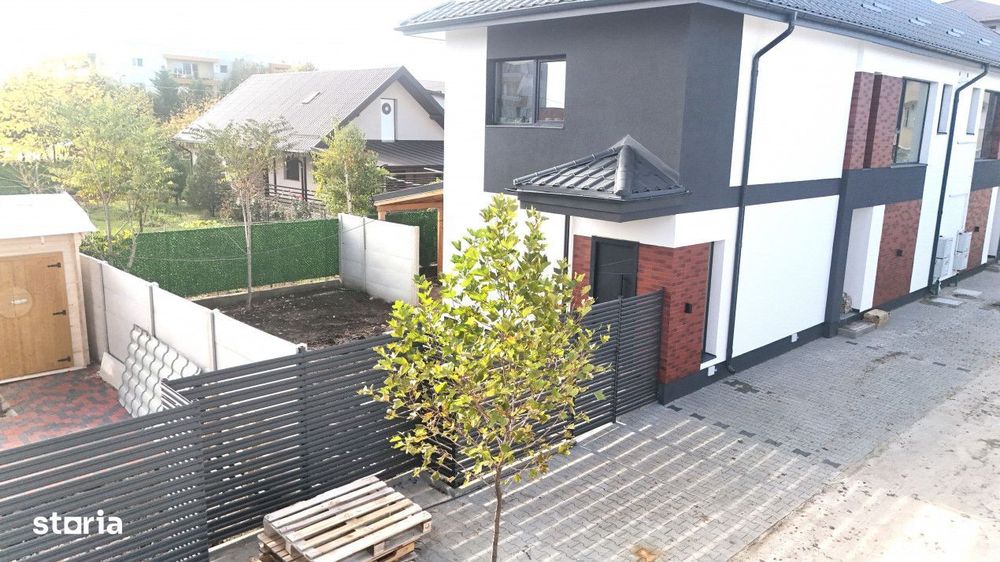 Vanzare Apartament 2 camere+curte 60mp si 2 locuri de parcare